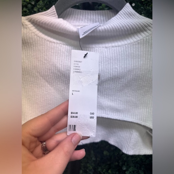 (Final mark down) NWT Urban Outfitters | Ribbed Crop - Picture 3 of 7